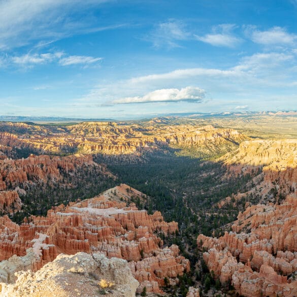 Panographic photo of Bryce Point at Bryce Canyon National Park