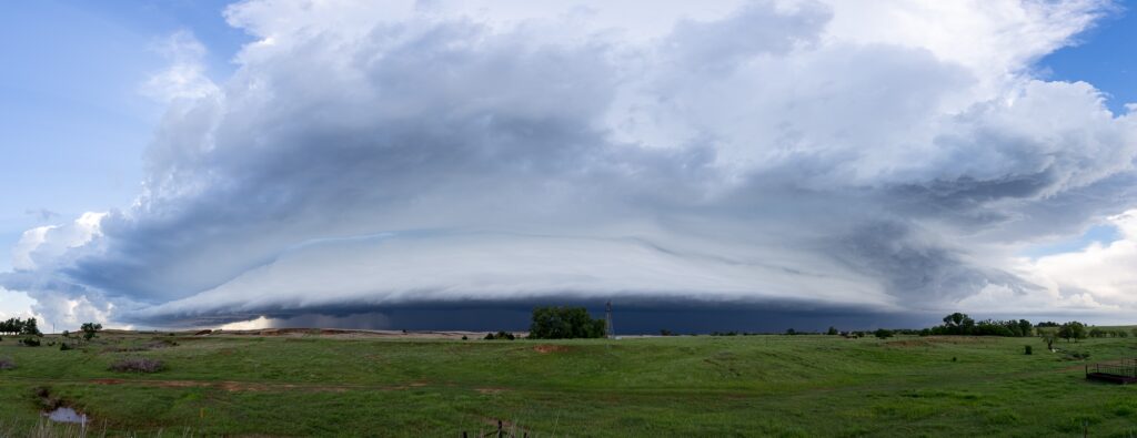 Shelf Cloud near Helena, OK