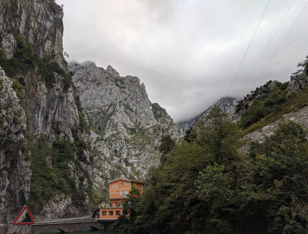 Hostal Poncebos Parque Nacionai de Los Picos de Europa