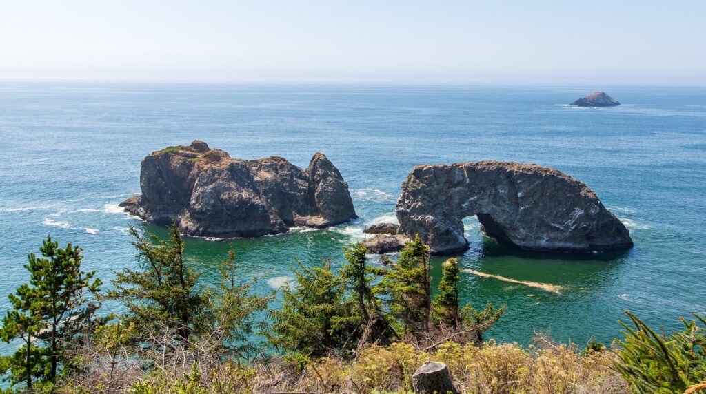 Arch Rock in the Pacific on the Oregon Coastline